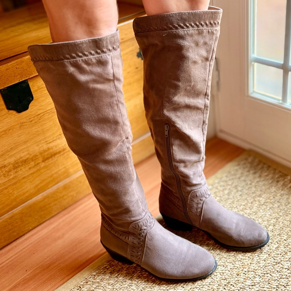 Quill Mushroom knee high Boots